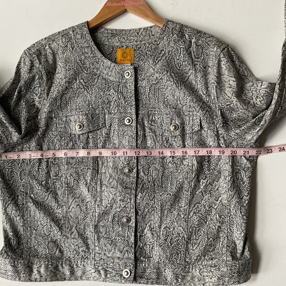 Ruby Rd. Long-sleeve snake printed jacket, Size 16 - Picture 7 of 9